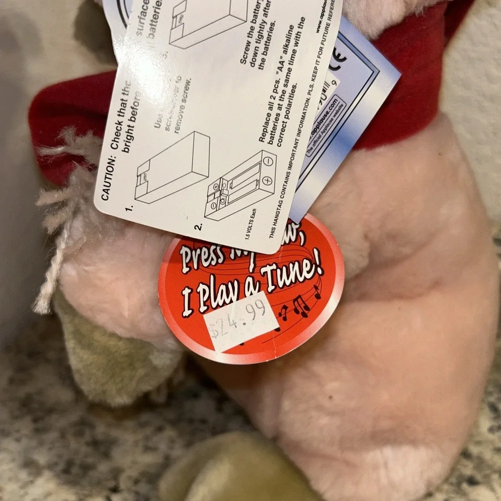 CHRISTMAS MUSICAL PLUSH PIG! STANDS‎ APPROX. 12